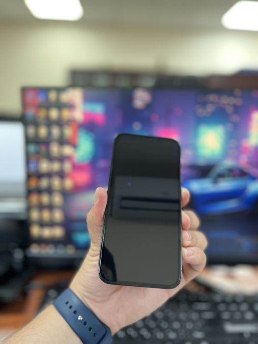 Iphone 12 pro srochna sotiladi