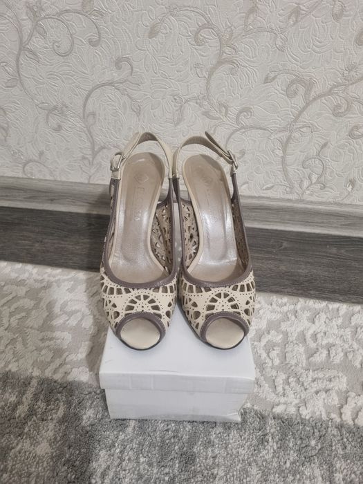 Срочно продам обувь