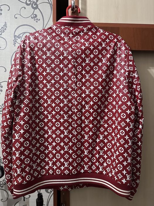 Куртки кожанные