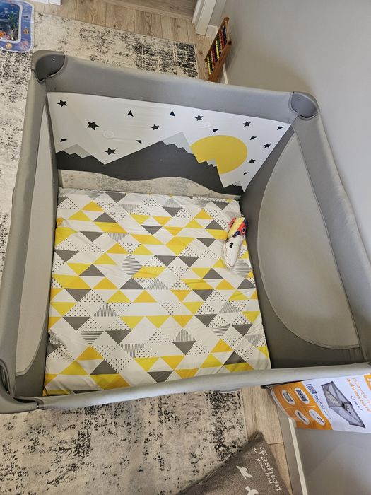 Детский манеж Joie