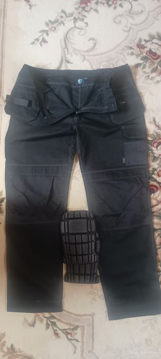Pantaloni muncă mărimea 64 plus genunchiere