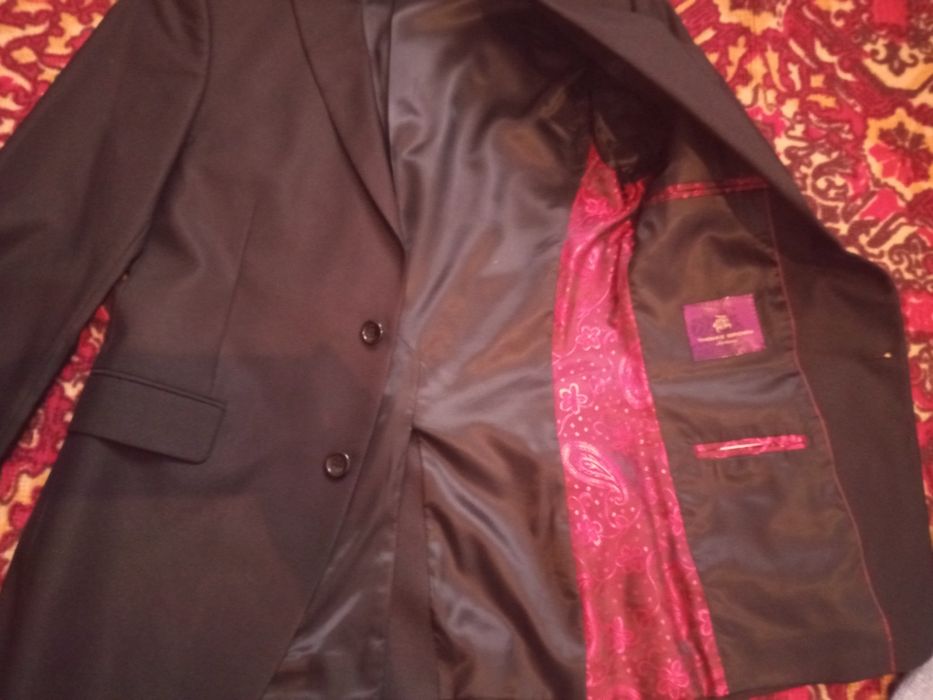 Пальто и брючный костюм