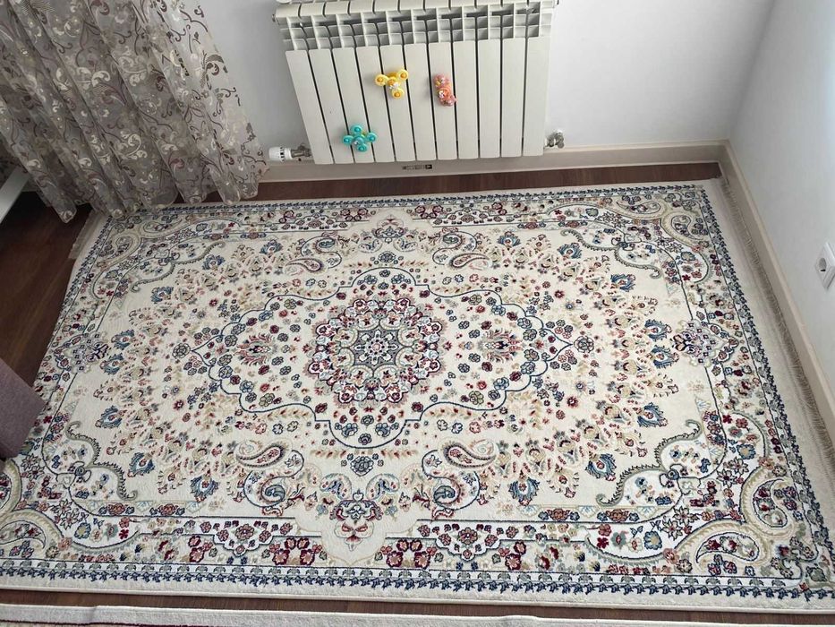 Ковёр 2 штуки, размер 1.5 на 2.3