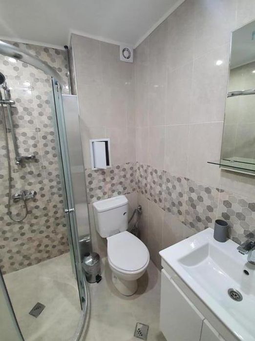 Дава се под наем Двустаен апартамент в Пловдив, Център - 70 кв.м за 550 € - Снимка #4