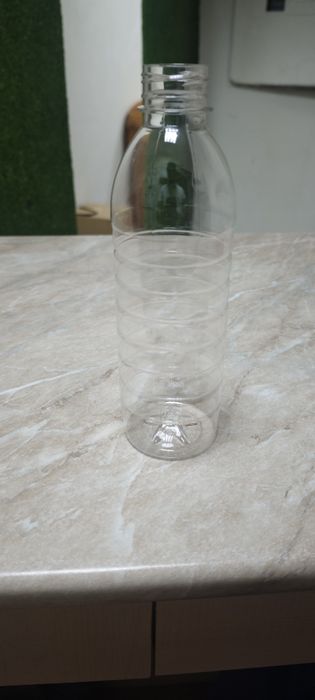 Продам бутылки новые 0,5 лит
