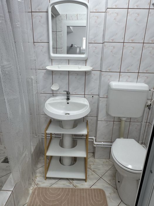 Inchiriez Garsoniera Renovata Depozitelor