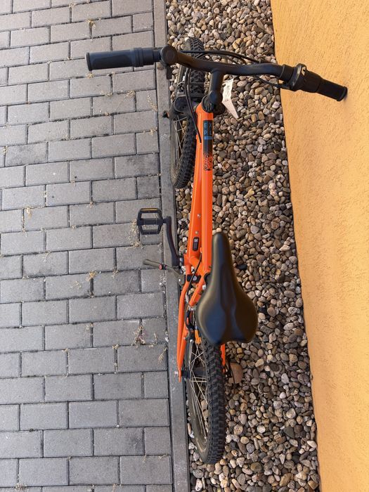 Vand bicicleta copii, roti de 20, stare foarte bună