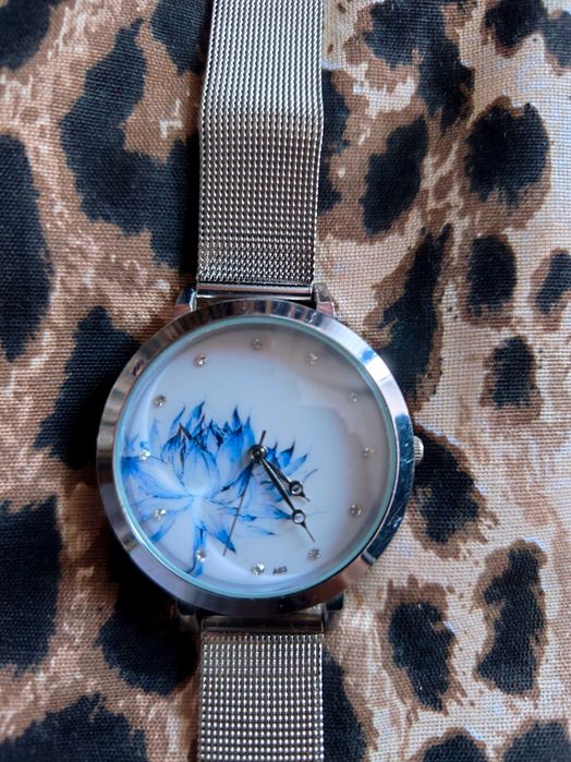 Дамски часовници – елегантни, метална каишка (2 броя)