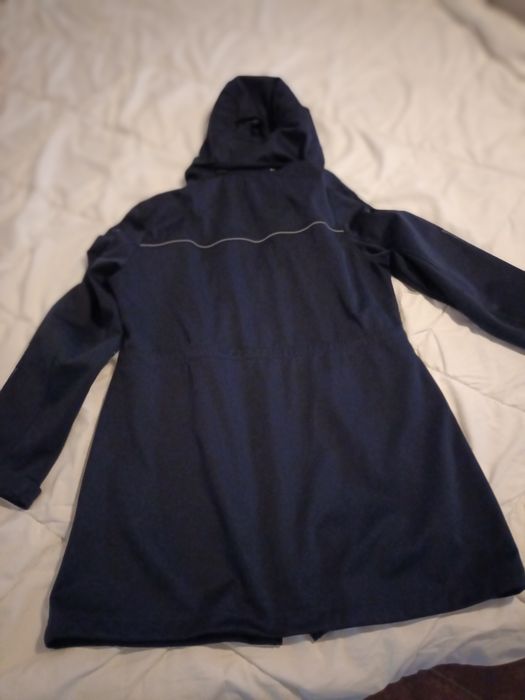 Jacheta de femei C&A marimea M-L de vant si ploaie