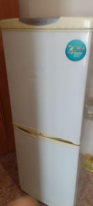 Продам холодильник