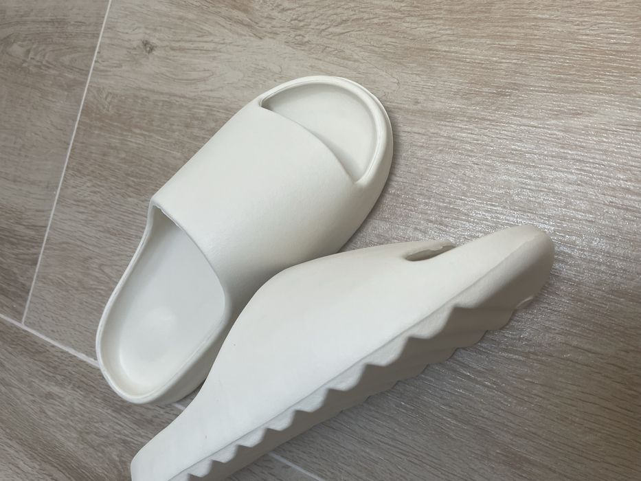 Slapi noi marime 38/39