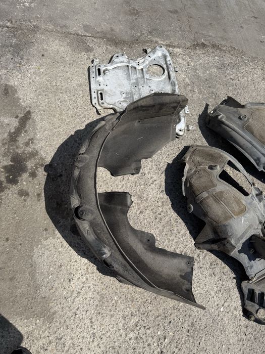 Scut lateral bmw g11 carenaj roata bmw g11 scut metalic g11