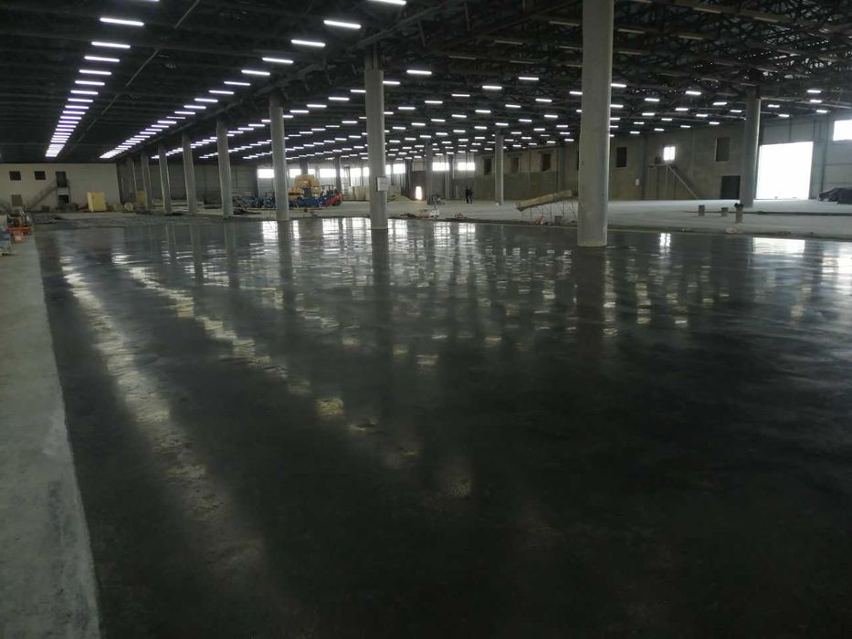 Наливные полы под ключ: от заливки бетона-стяжки до сдачи объекта