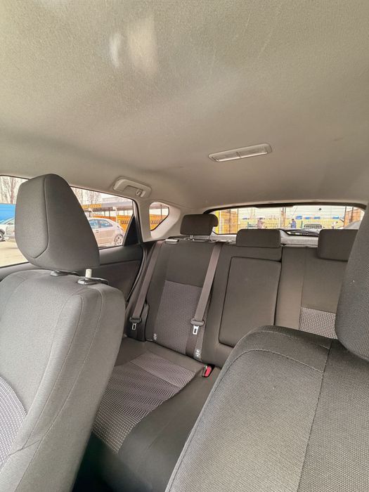 Toyota Auris Hybrid 2014, 91.000 km, automat, consum mic, impecabil