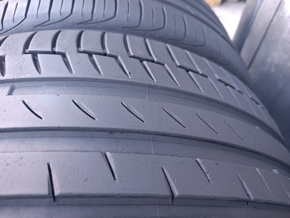 235/45/17 Continental