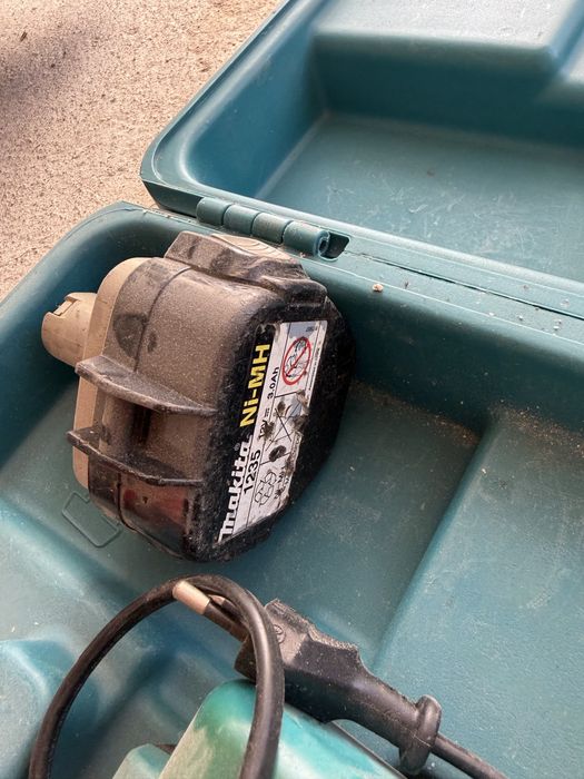Винтоверт  Makita 12v