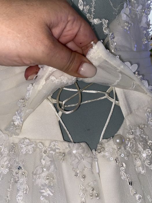 Vand rochie de mireasa