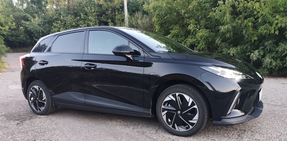 MG MG4 Luxury 2023 64kwh cu pompa de caldura si garantie 2030