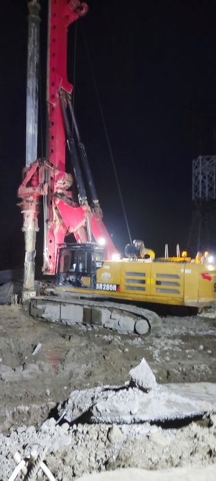 Бурение скважин для свай и работы заливки и армирования свай