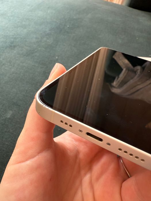 Бял iPhone 13 128GB