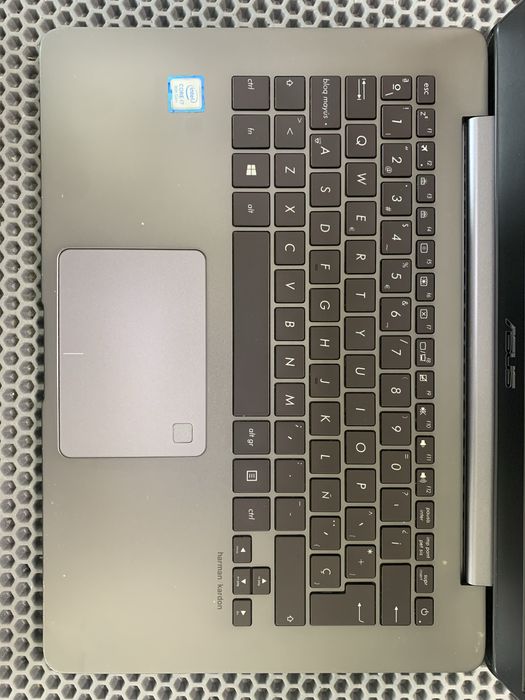 Ультрабук Asus Zenbook. i7.