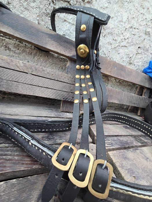 Ham de piele cu alama