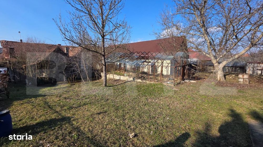 Teren generos cu casa – ideal pentru renovare sau dezvoltare - Zona