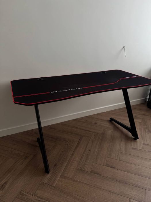 Игровой стол DxRacer