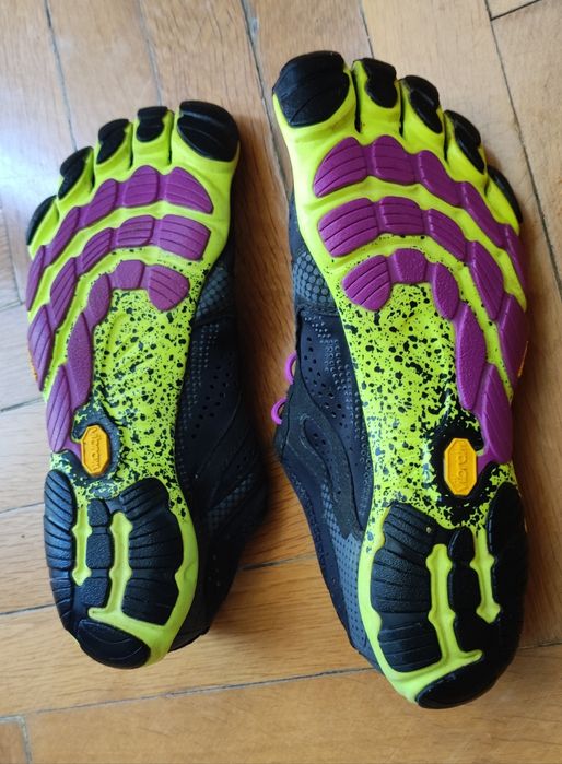 "Маратонки" VIBRAM Five Fingers, отговарят на номер 37,  стелка 23см