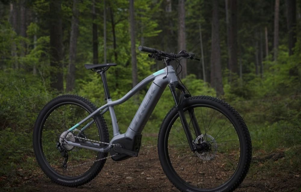 Vând  bicicletă electrică trek motor Bosch 80km/h
