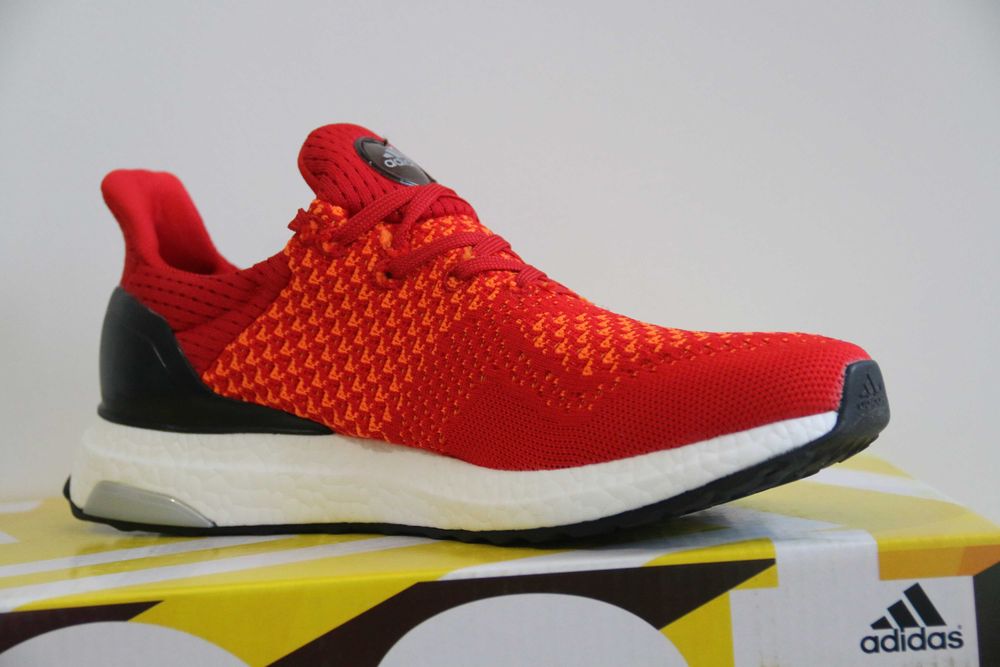 Adidas Ultra Boost - Червено и оранжево, размер 41 1/3 (26 см)