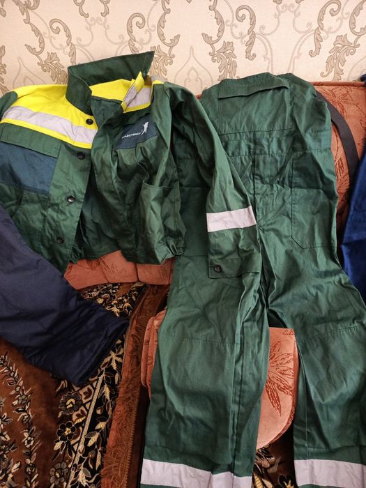 Продам новые комплекты спецодежды