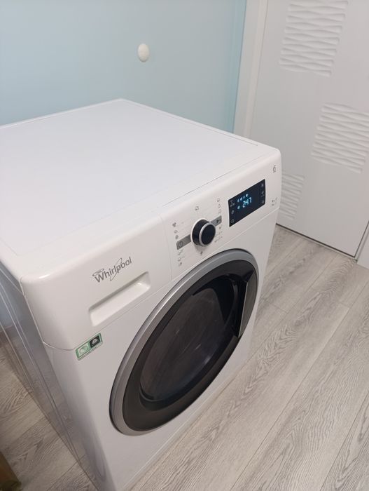Пералния със сушилня Whirlpool 6-то чувство