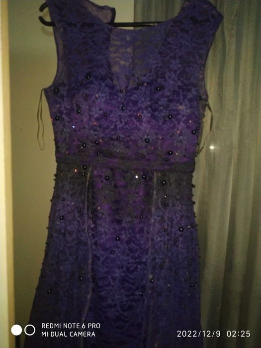 Продам платье на корпаротив