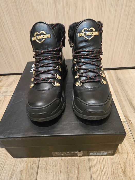 Боти Love Moschino 37