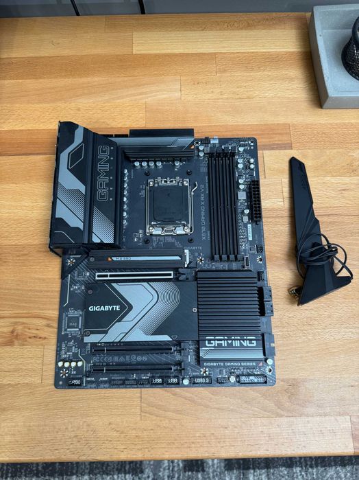 Placa de baza Gigabyte X670 Gaming X AX v2