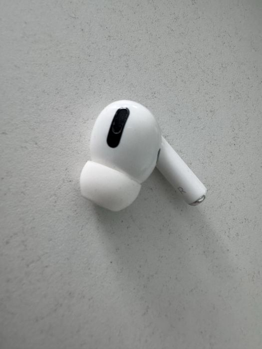 AirPods Pro 2 правый наушник с кейсом
