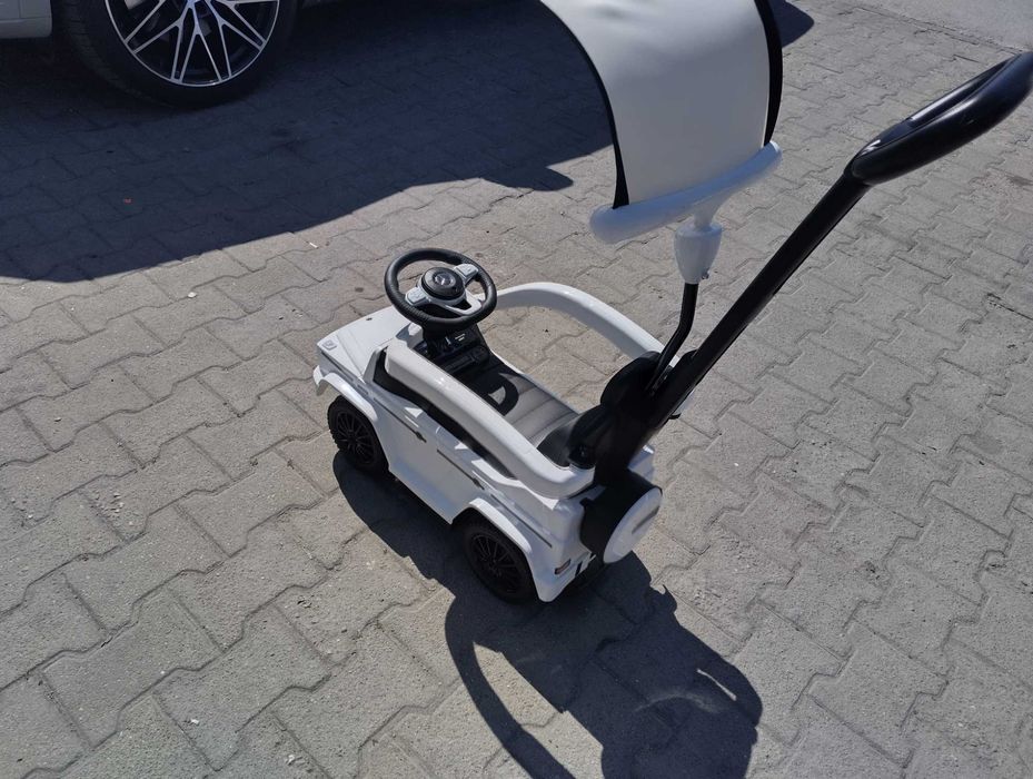 MERCEDES Кола за яздене с дръжка и сенник Mercedes-benz G350d бял