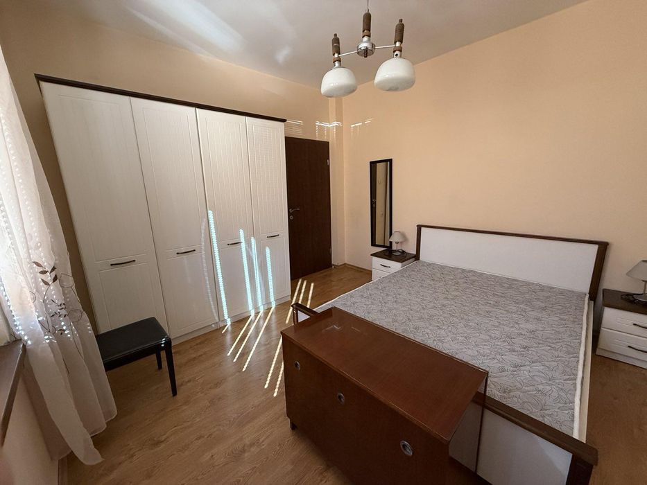 Дава се под наем Двустаен апартамент в София, Лозенец - 78 кв.м за 650 € - Снимка #1