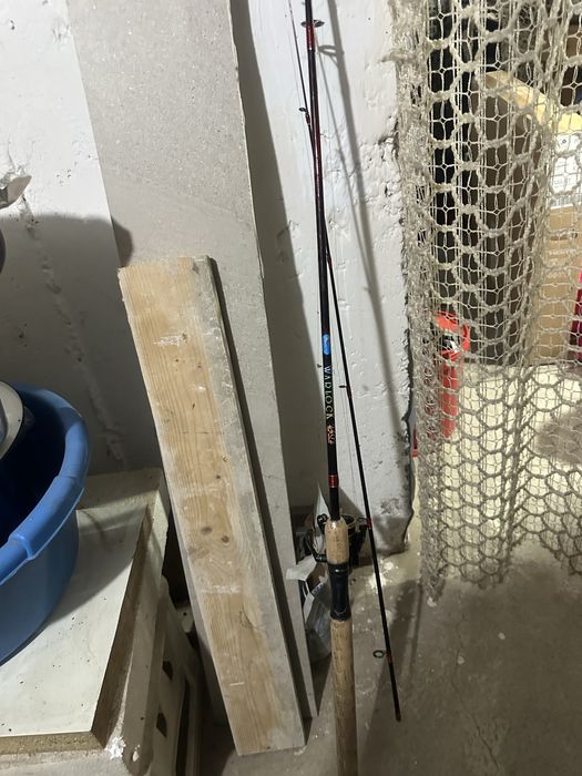 Vand laseta spinning cu mulineta okuma