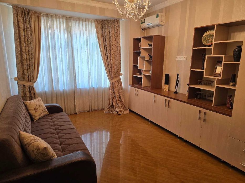 Продаю свой дом-участок в престижной махалле "Уста-Ширин" (раб. гор-к)