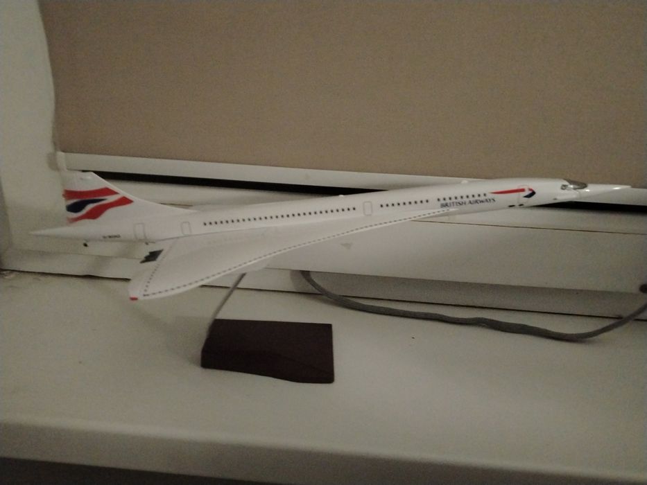 Конкорд модель с подсветкой и с подставкой зарядкой