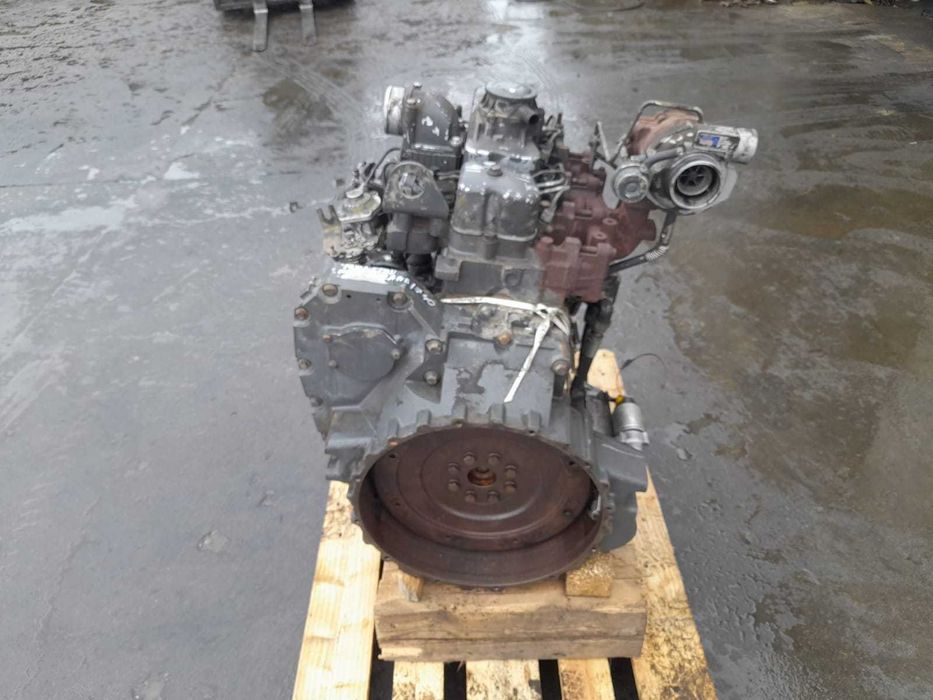 Motor Cummins F4BEO pentru buldoexcavator New Holland ,Case