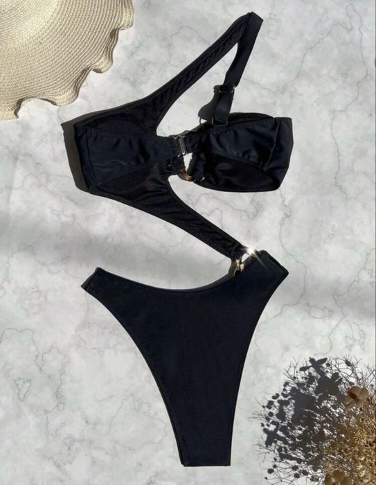 Бански костюм тренд