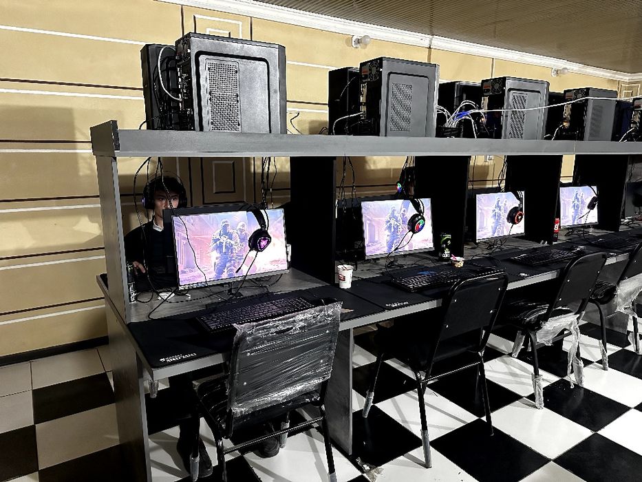 Kompyuter xona sotiladi