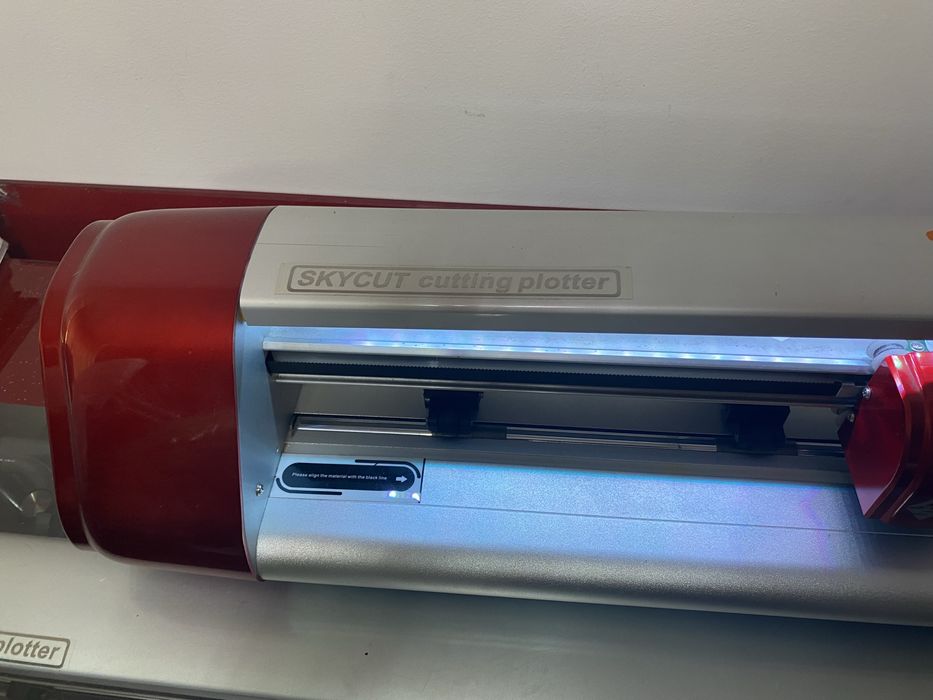 Плоттер режущий skycut c-16