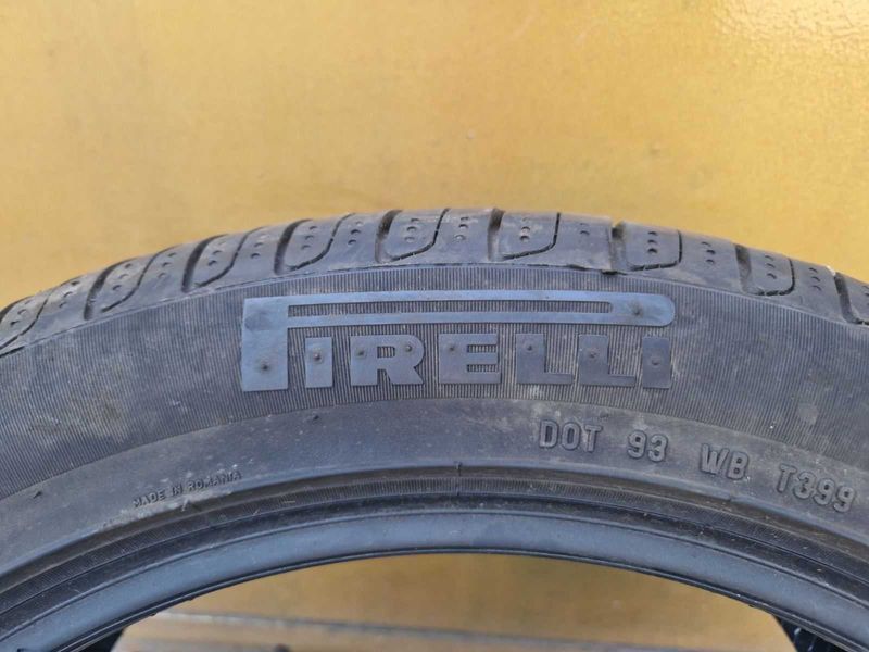 1 Pirelli R18 235/45
лятна гума 
DOT5019