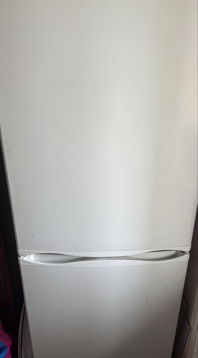 Отдам бесплатно нерабочий холодильник