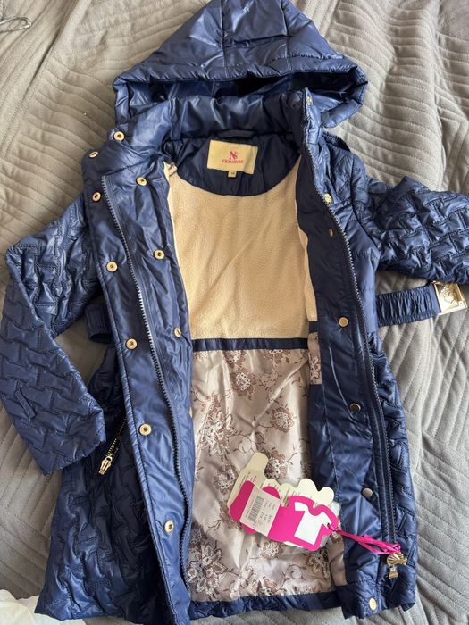 Куртка тонкая новая для девочки