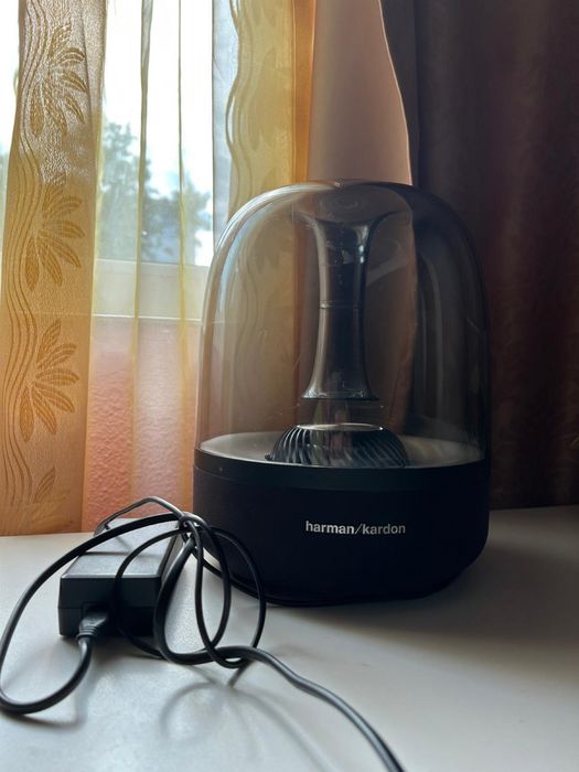 • HARMAN KARDON • Aura 2 •